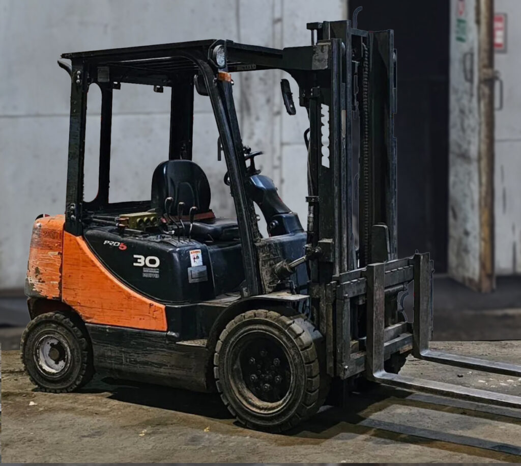 фото Дизельный погрузчик вилочный Doosan D35S-5 (БУ)