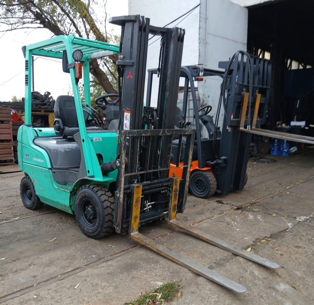 фото Газ-бензиновый погрузчик вилочный Mitsubishi FG15NT (БУ)